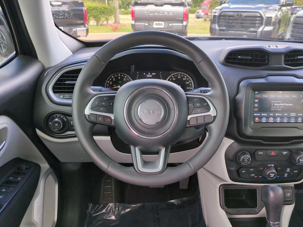 Thumbnail: 2018 Jeep Renegade - 8