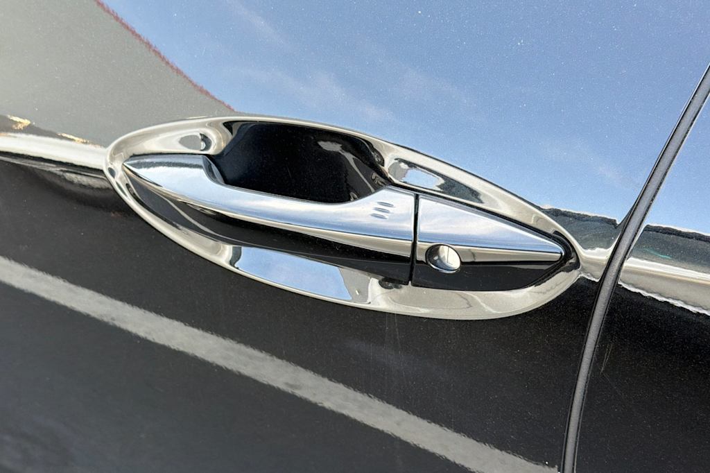 Thumbnail: 2023 Acura TLX - 19