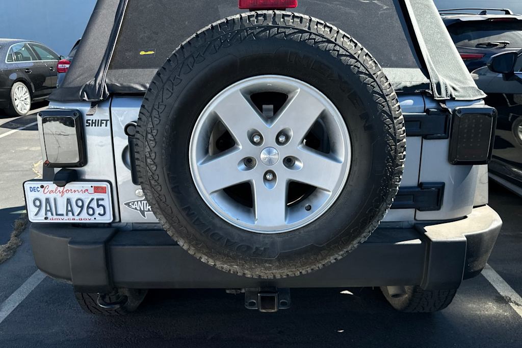 Thumbnail: 2015 Jeep Wrangler - 18