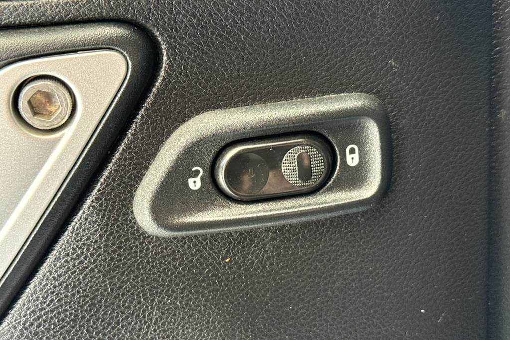 Thumbnail: 2015 Jeep Wrangler - 22