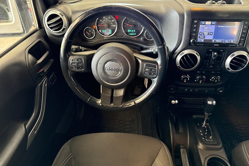 Thumbnail: 2015 Jeep Wrangler - 9