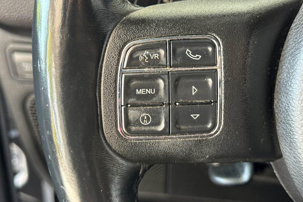 Thumbnail: 2015 Jeep Wrangler - 28