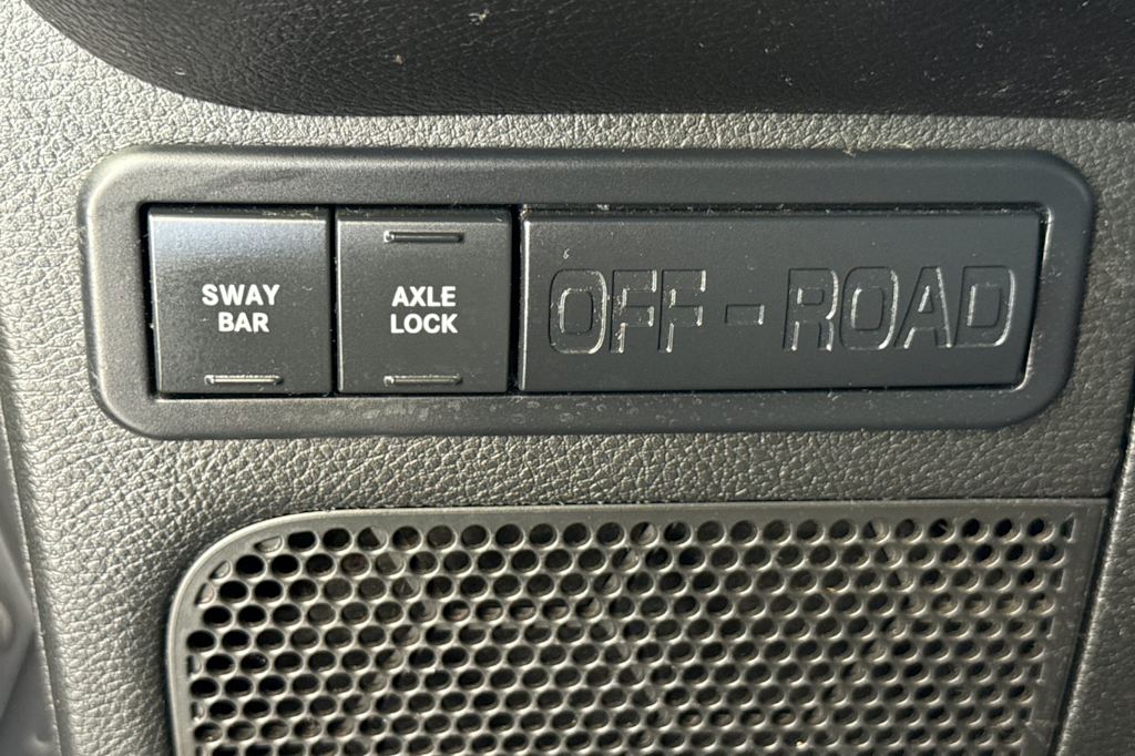 Thumbnail: 2015 Jeep Wrangler - 31