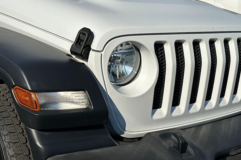 Thumbnail: 2018 Jeep Wrangler - 11