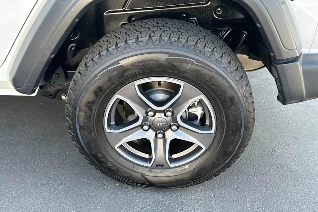 Thumbnail: 2018 Jeep Wrangler - 18