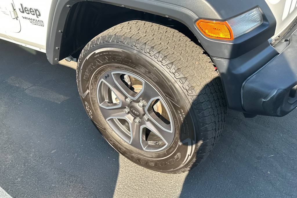 Thumbnail: 2018 Jeep Wrangler - 6