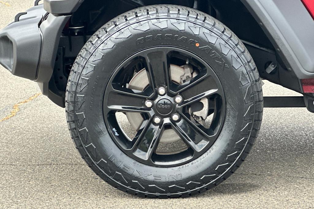 Thumbnail: 2022 Jeep Wrangler - 8