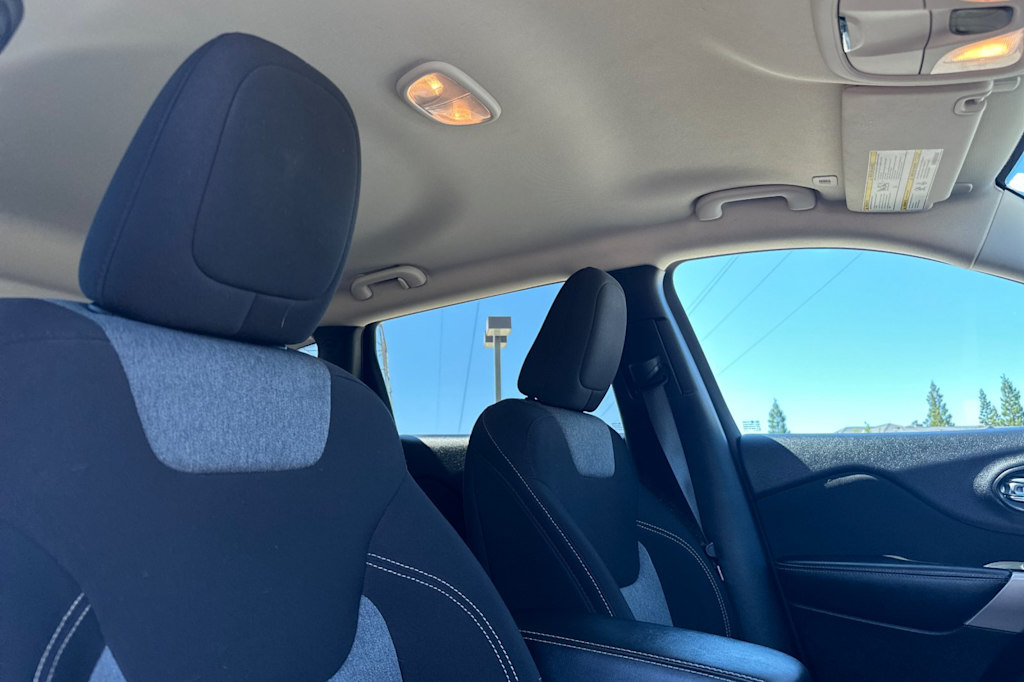 Thumbnail: 2018 Jeep Cherokee - 10