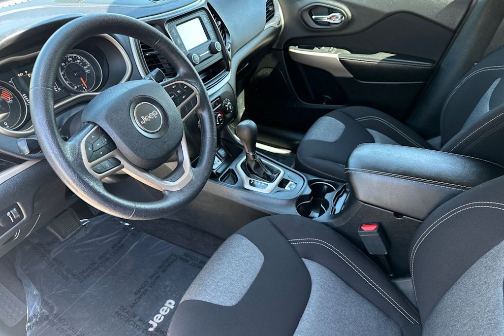 Thumbnail: 2018 Jeep Cherokee - 9