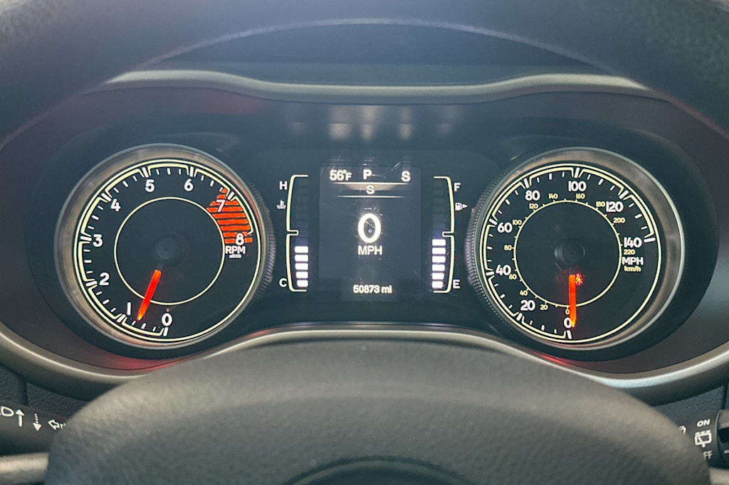 Thumbnail: 2018 Jeep Cherokee - 16