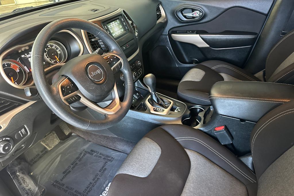 Thumbnail: 2018 Jeep Cherokee - 9