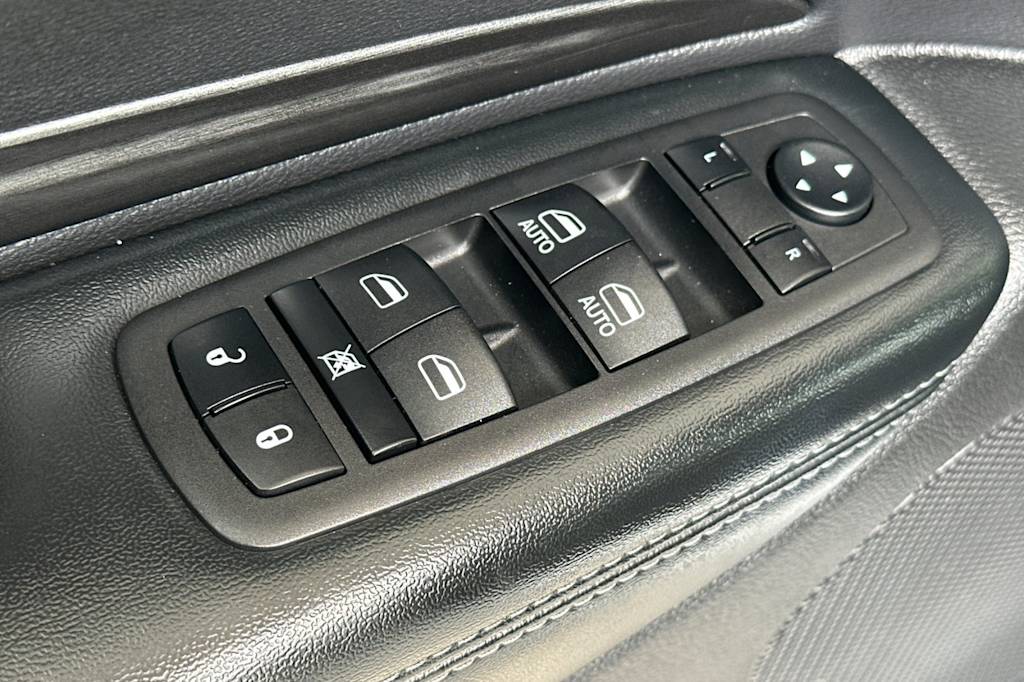Thumbnail: 2023 Dodge Durango - 23