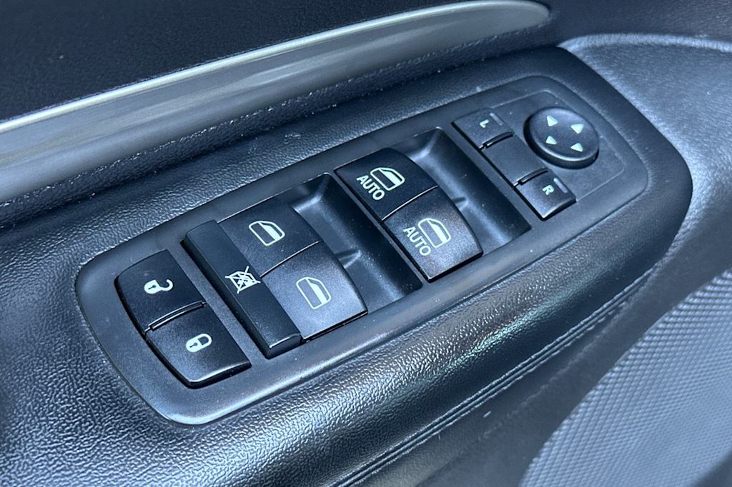 Thumbnail: 2017 Dodge Durango - 23