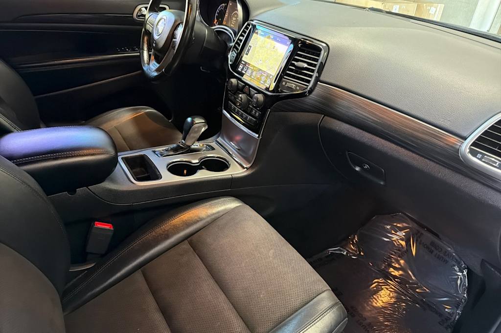 Thumbnail: 2020 Jeep Grand Cherokee - 13