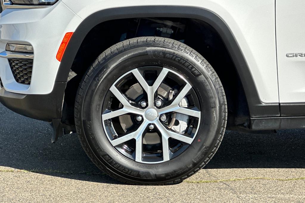 Thumbnail: 2024 Jeep Grand Cherokee - 8