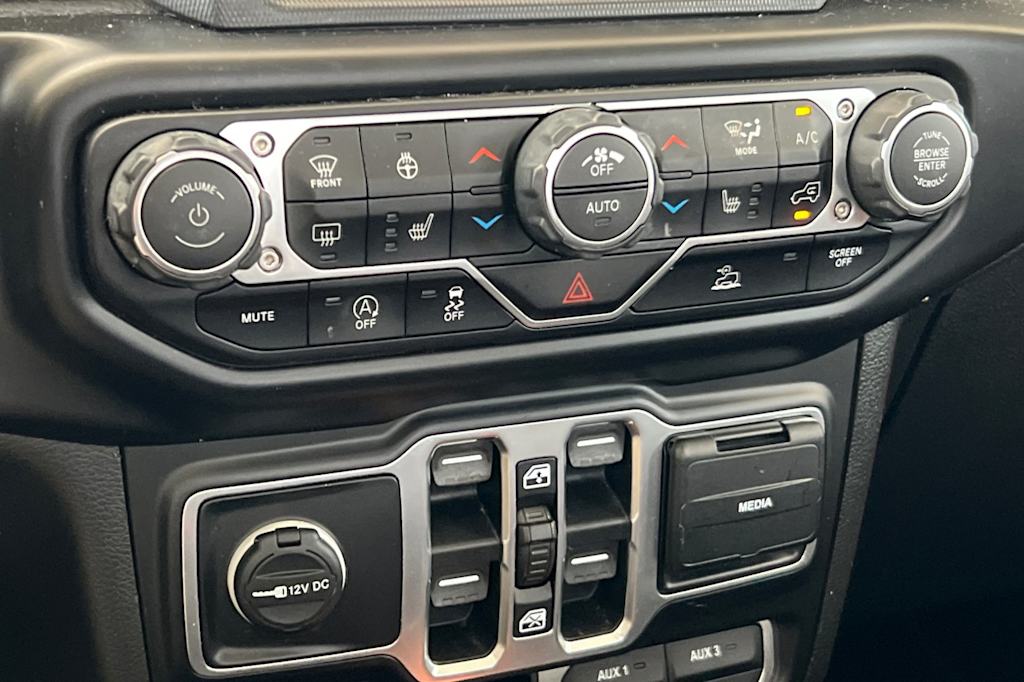 Thumbnail: 2020 Jeep Gladiator - 25