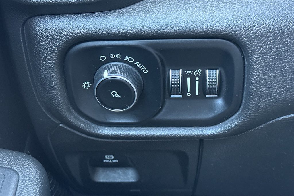 Thumbnail: 2019 RAM 1500 - 31