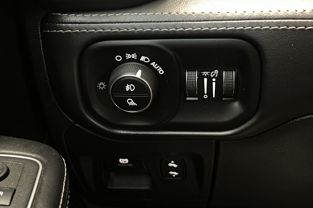 Thumbnail: 2023 RAM 1500 - 33