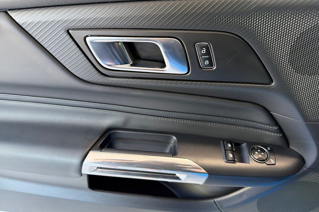 Thumbnail: 2025 Ford Mustang - 17