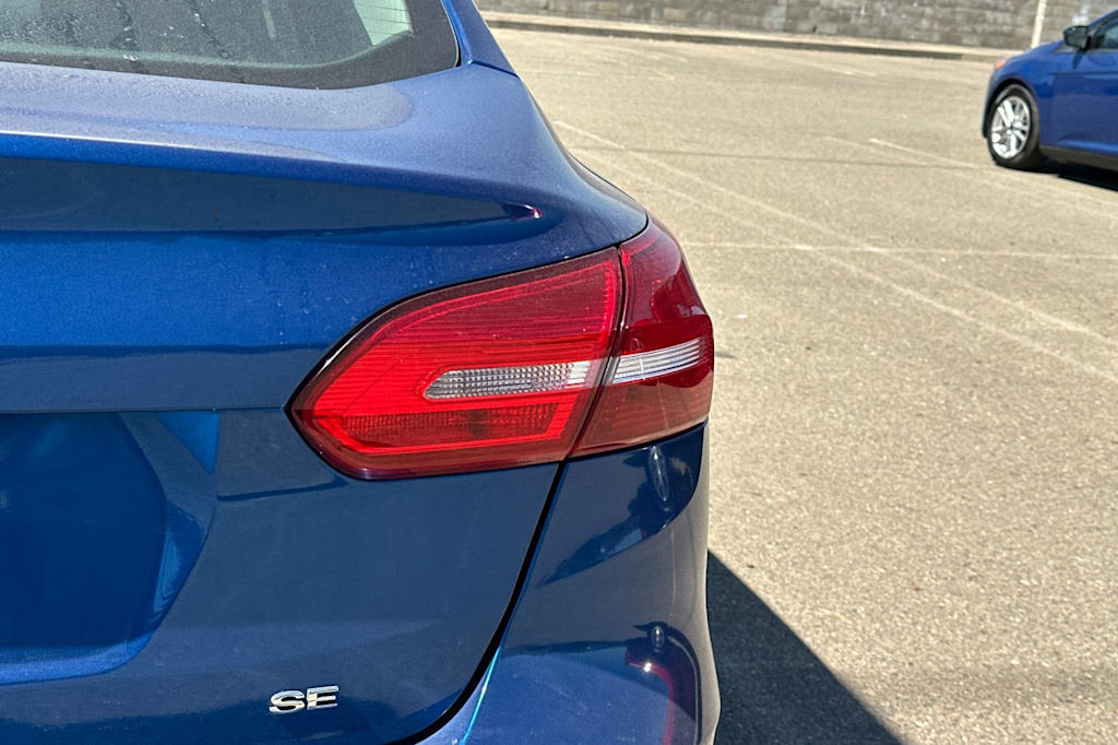 Thumbnail: 2018 Ford Focus - 18