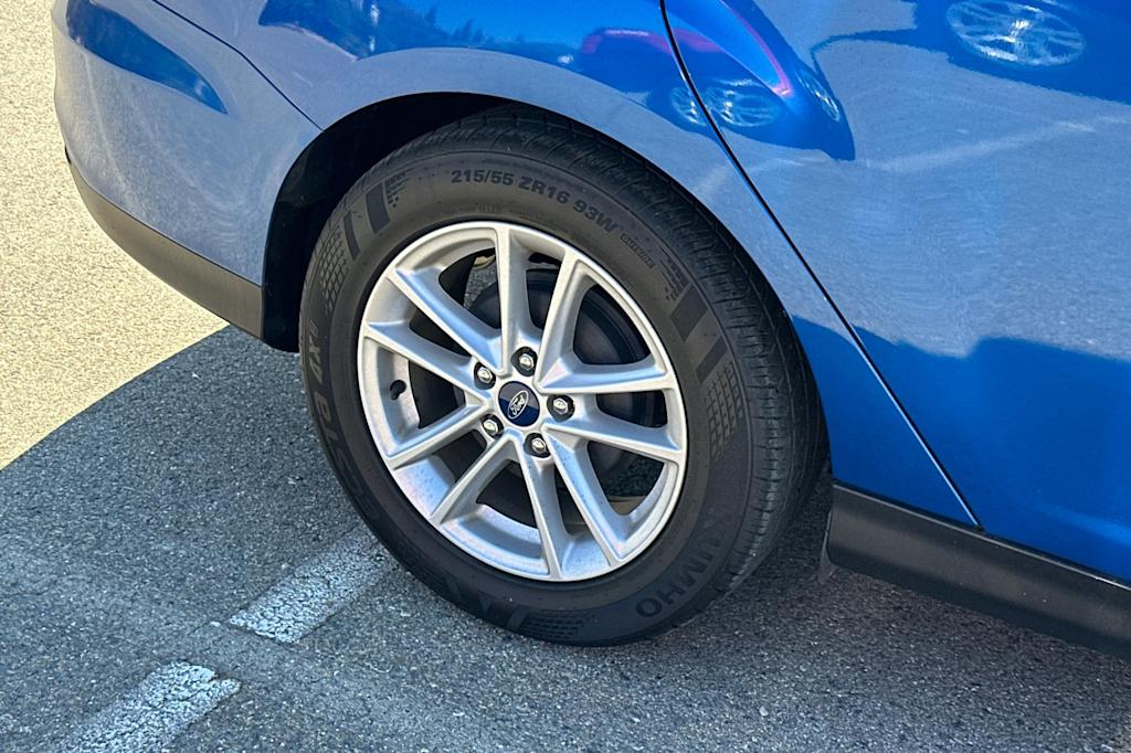 Thumbnail: 2018 Ford Focus - 15