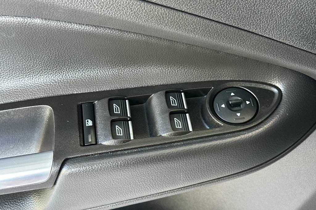 Thumbnail: 2017 Ford C-Max - 23