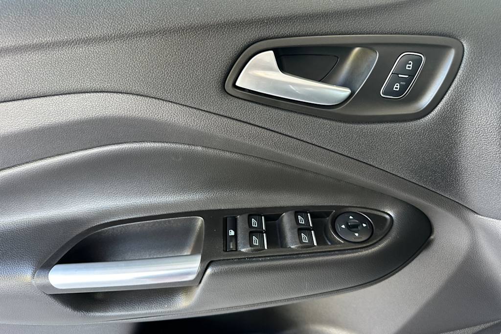 Thumbnail: 2017 Ford C-Max - 22