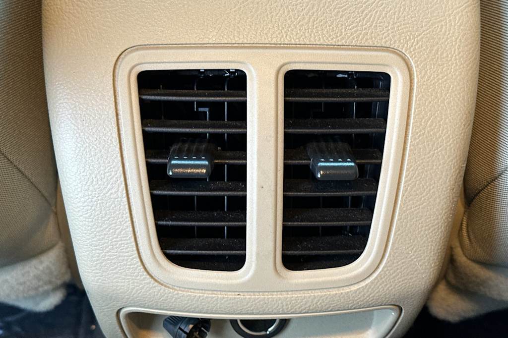 Thumbnail: 2018 Ford Taurus - 23