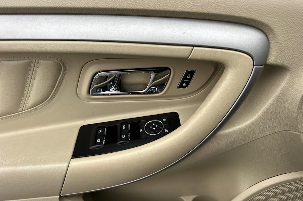 Thumbnail: 2018 Ford Taurus - 21