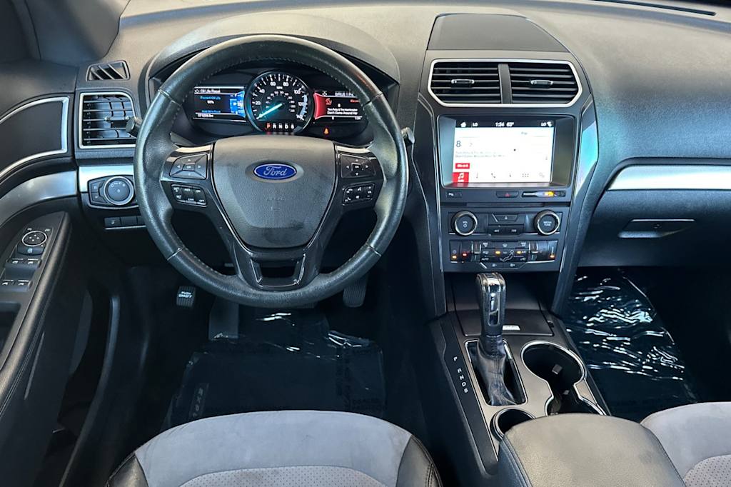 Thumbnail: 2017 Ford Explorer - 12