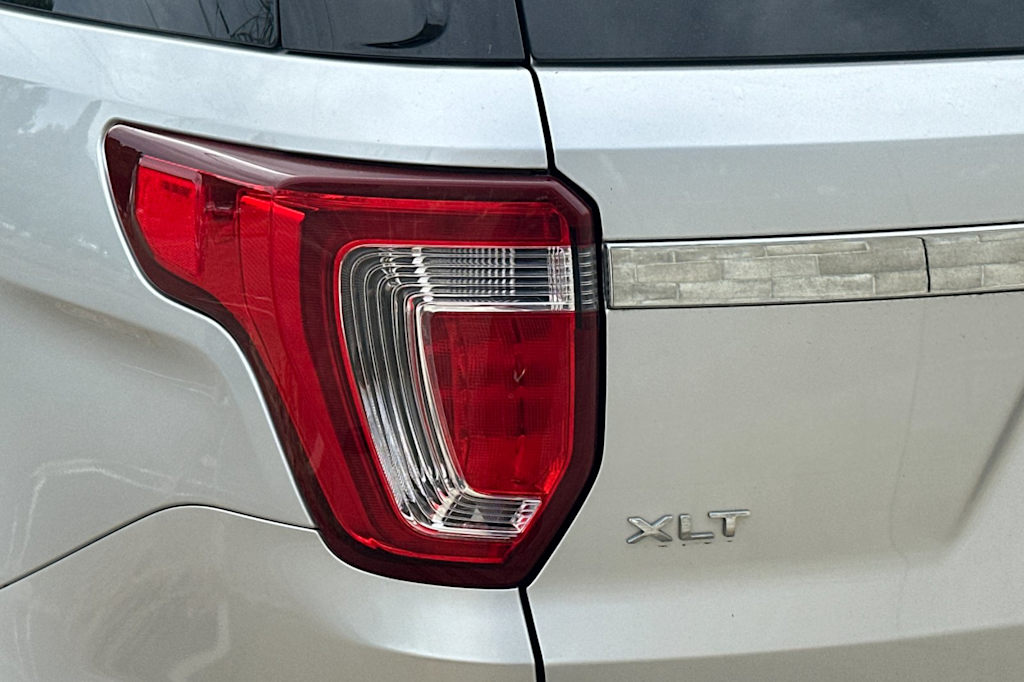 Thumbnail: 2017 Ford Explorer - 16
