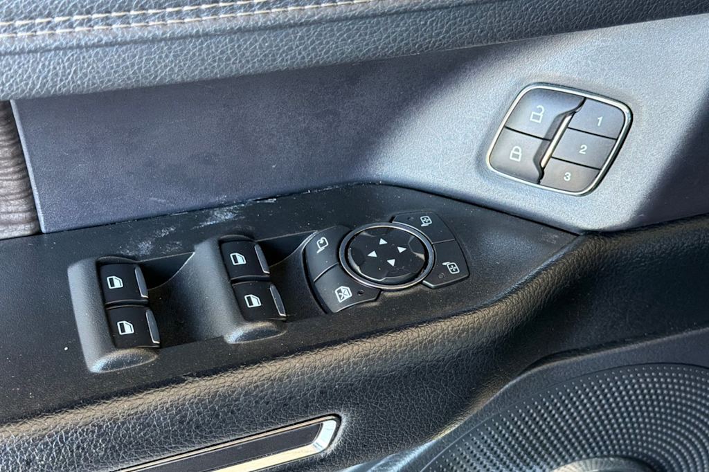 Thumbnail: 2021 Ford Expedition MAX - 22