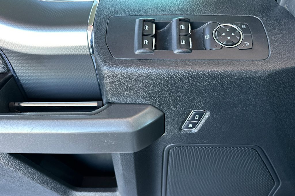 Thumbnail: 2015 Ford F-150 - 19
