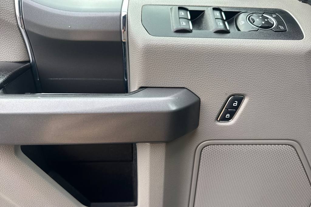 Thumbnail: 2018 Ford F-150 - 21