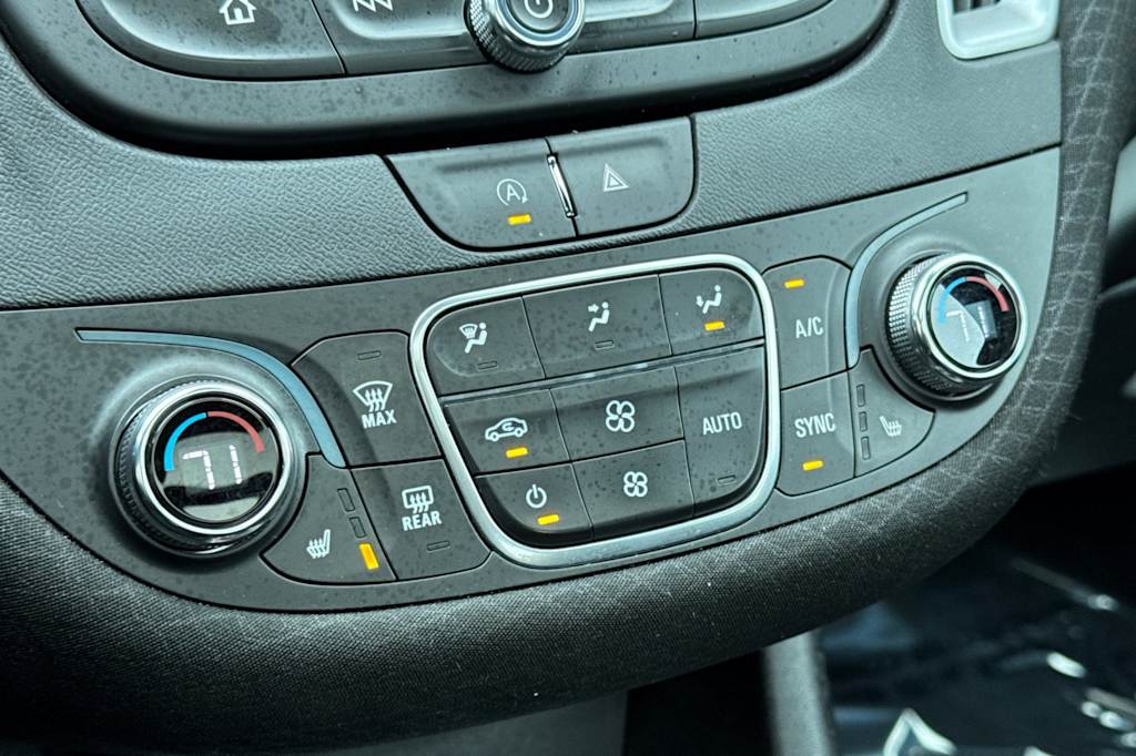 Thumbnail: 2023 Chevrolet Malibu - 26