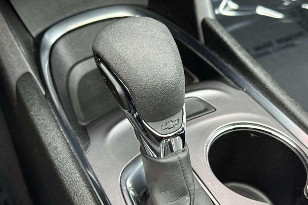 Thumbnail: 2023 Chevrolet Malibu - 14