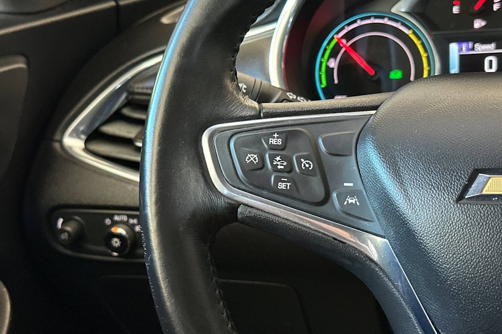 Thumbnail: 2017 Chevrolet Malibu - 30