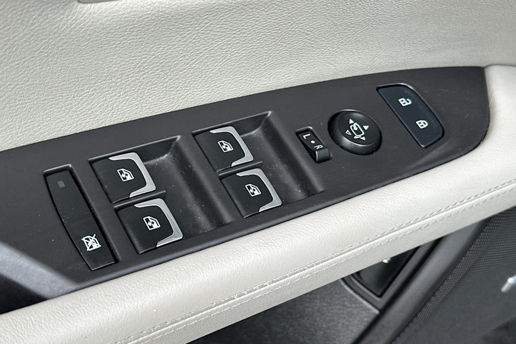 Thumbnail: 2017 Cadillac CT6 - 21