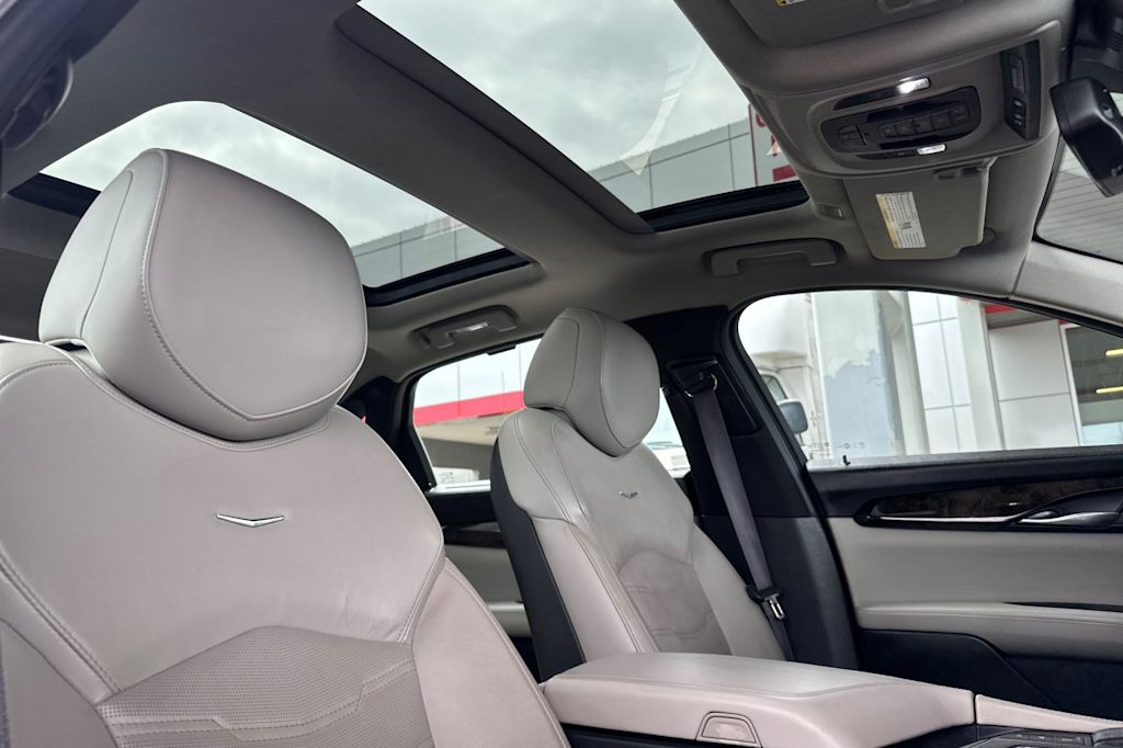 Thumbnail: 2017 Cadillac CT6 - 23