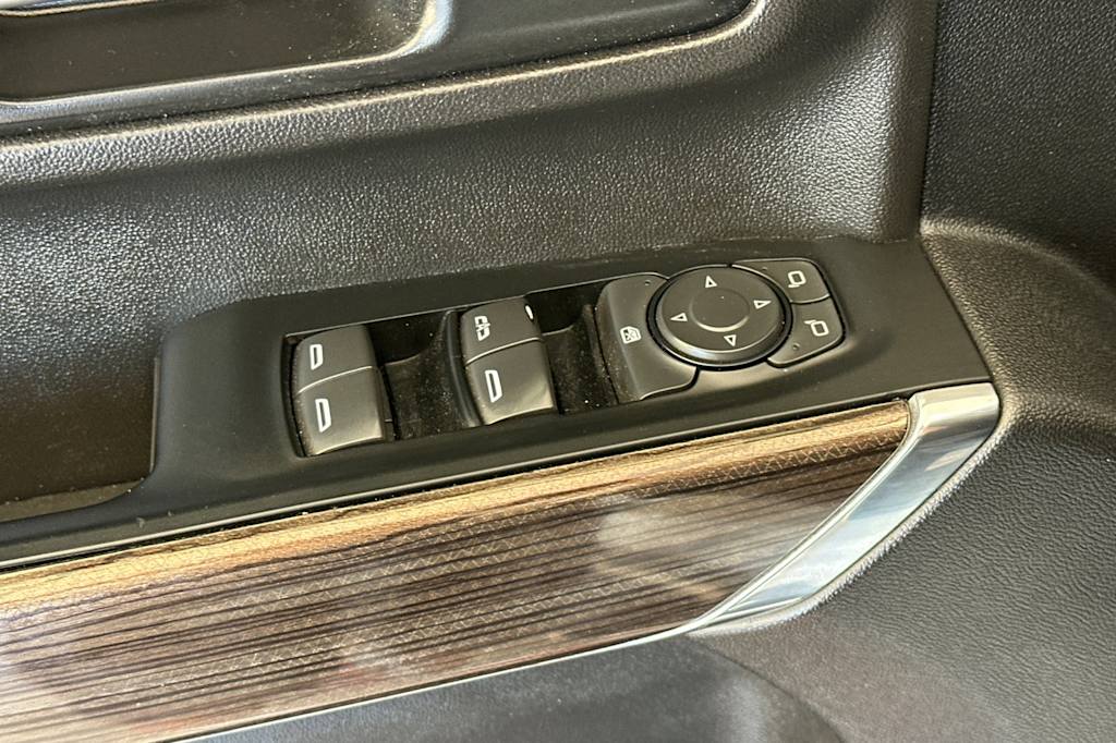 Thumbnail: 2023 Chevrolet Silverado 2500 - 19