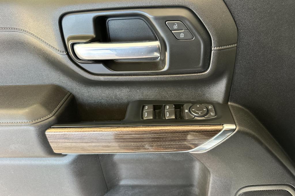 Thumbnail: 2023 Chevrolet Silverado 2500 - 18