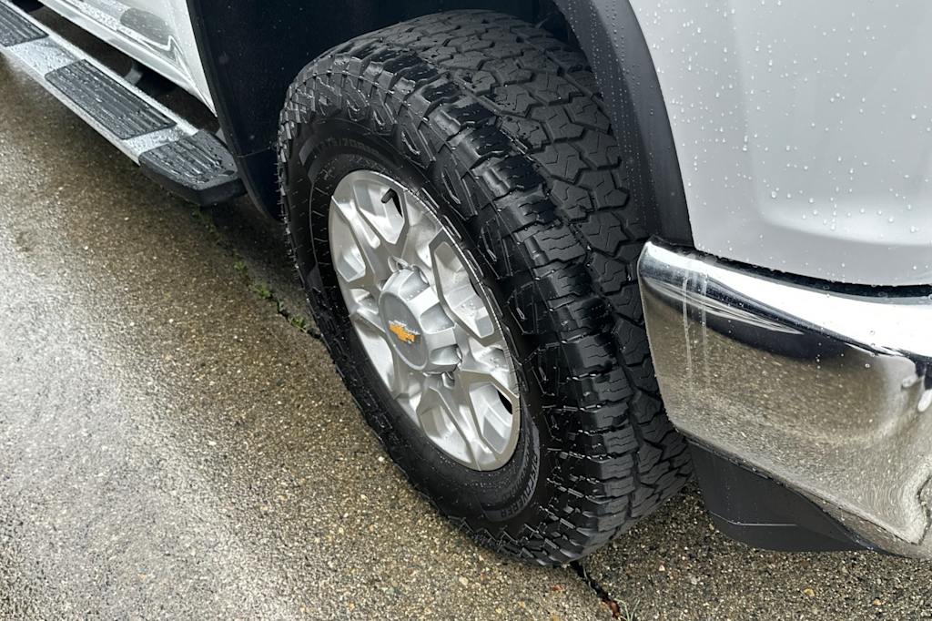 Thumbnail: 2023 Chevrolet Silverado 2500 - 21