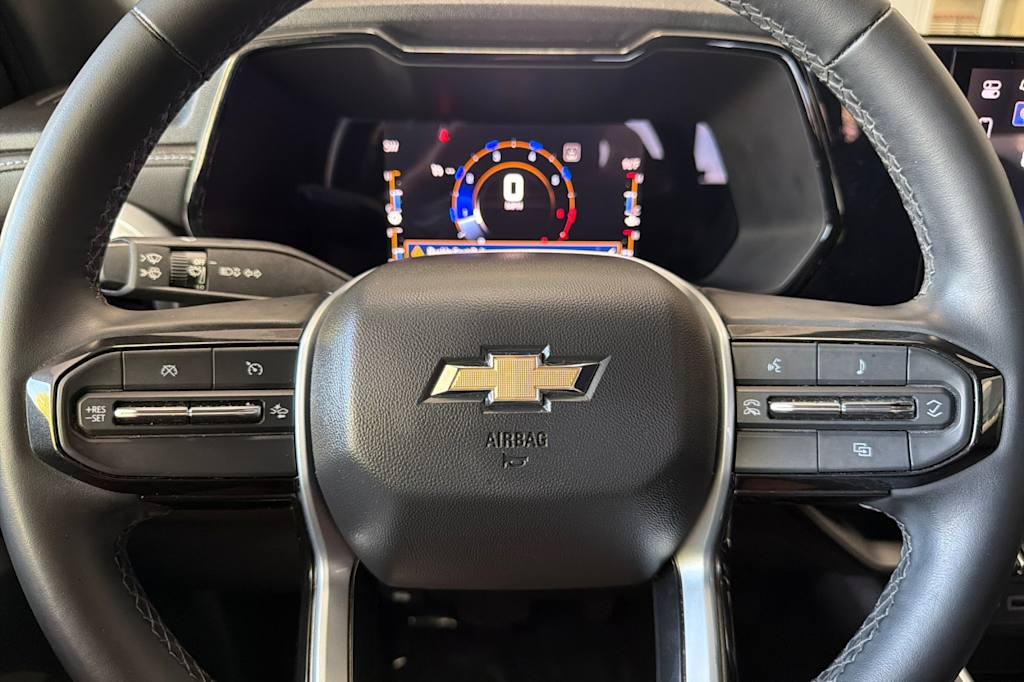 Thumbnail: 2023 Chevrolet Colorado - 28