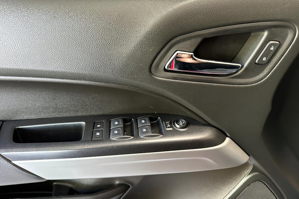 Thumbnail: 2021 Chevrolet Colorado - 20