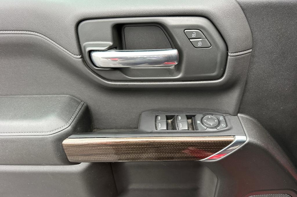 Thumbnail: 2019 Chevrolet Silverado 1500 - 19