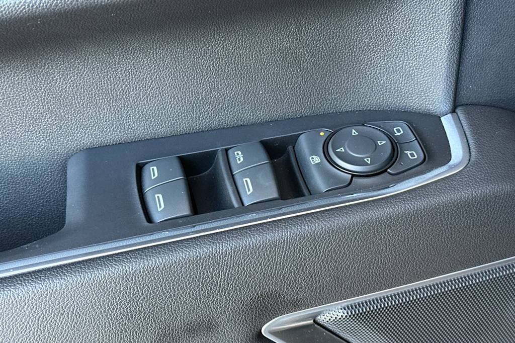 Thumbnail: 2022 Chevrolet Silverado 1500 - 21