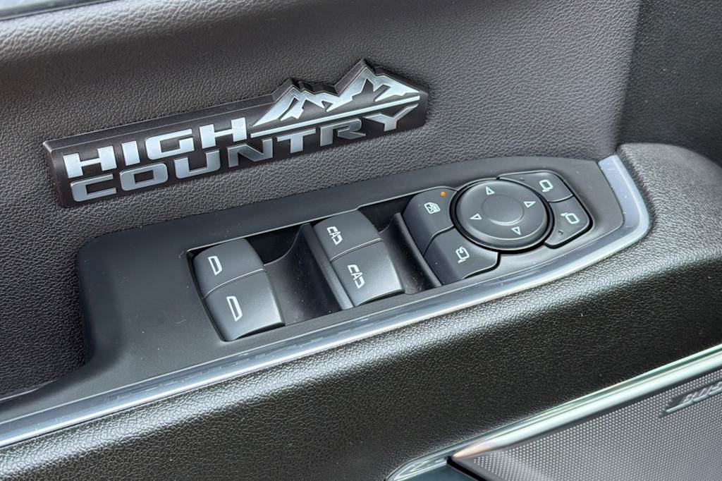 Thumbnail: 2023 Chevrolet Silverado 1500 - 21