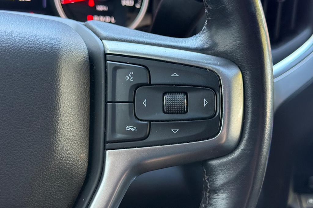Thumbnail: 2020 Chevrolet Silverado 1500 - 31