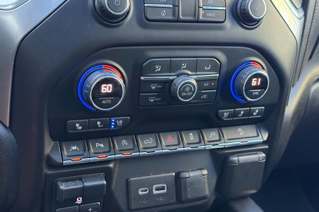Thumbnail: 2020 Chevrolet Silverado 1500 - 26