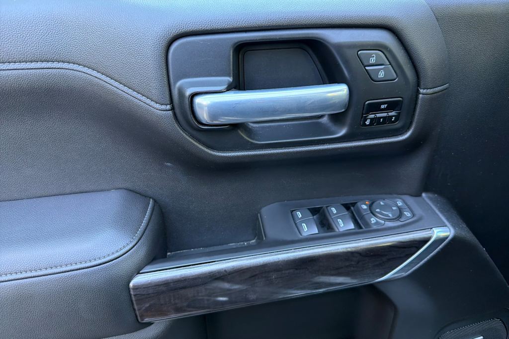 Thumbnail: 2020 Chevrolet Silverado 1500 - 19